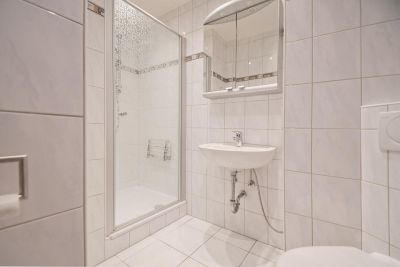 Bad mit Dusche